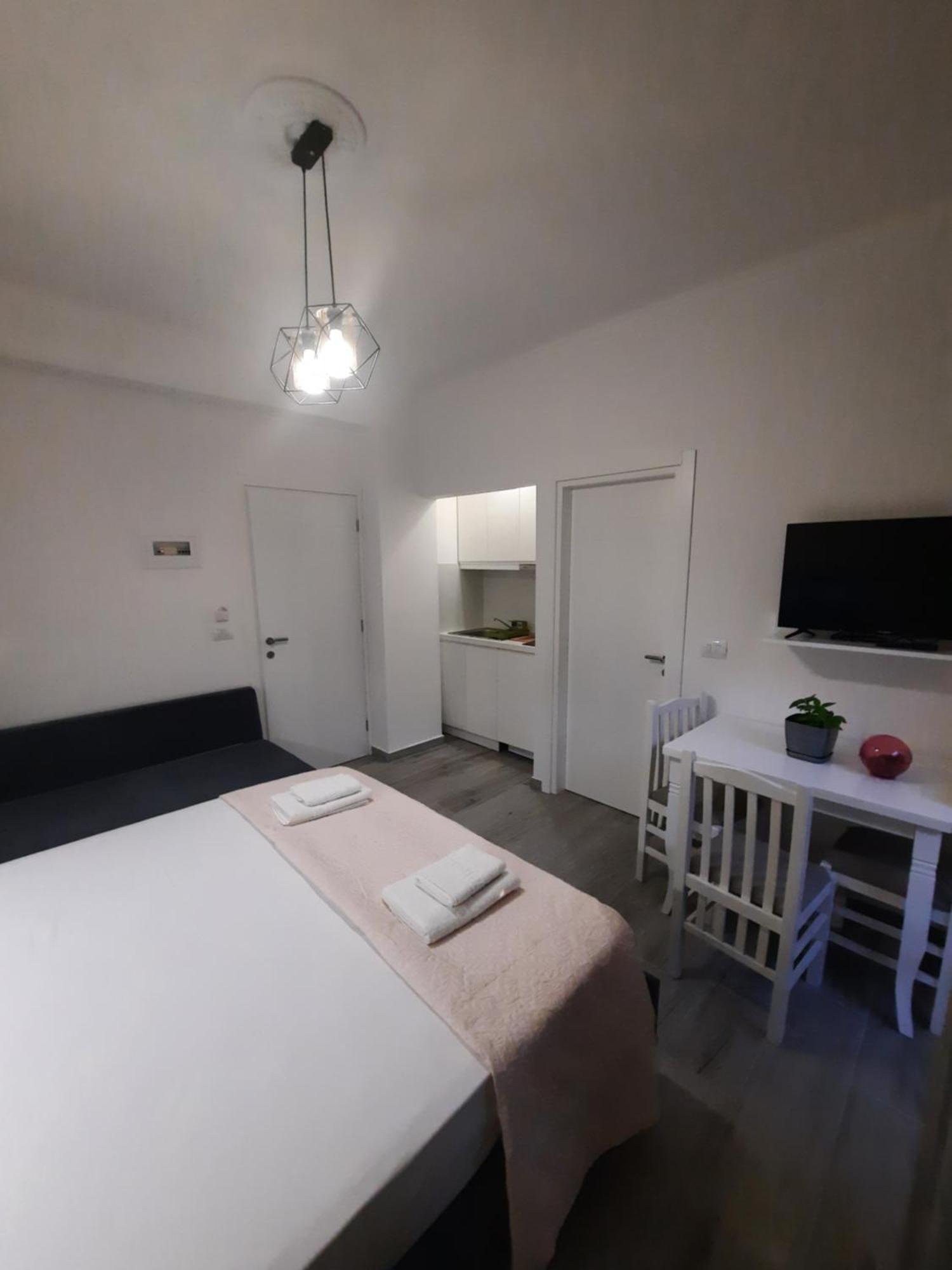 Nora'S Guesthouse Saranda Zewnętrze zdjęcie